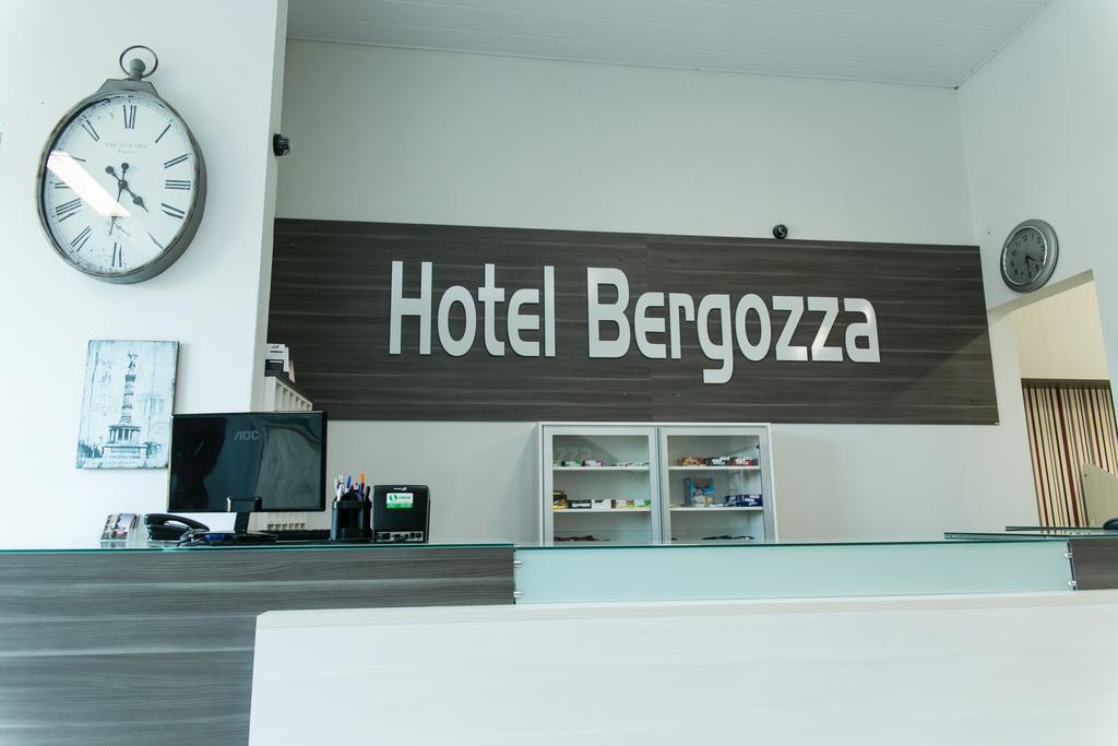 Hotel Bergozza リオ・ド・スル エクステリア 写真
