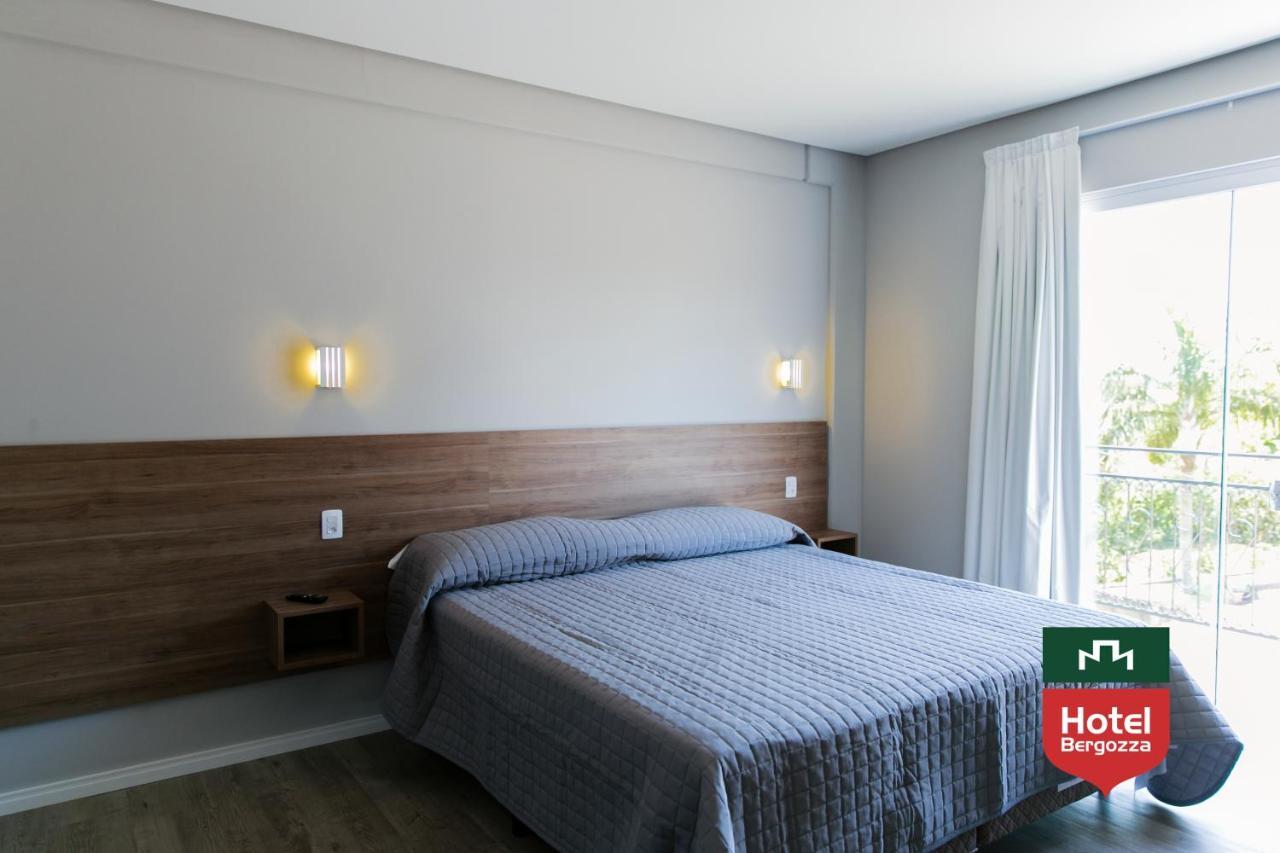 Hotel Bergozza リオ・ド・スル エクステリア 写真